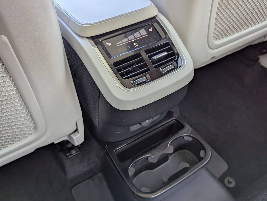 2023 Volvo XC90 Plus