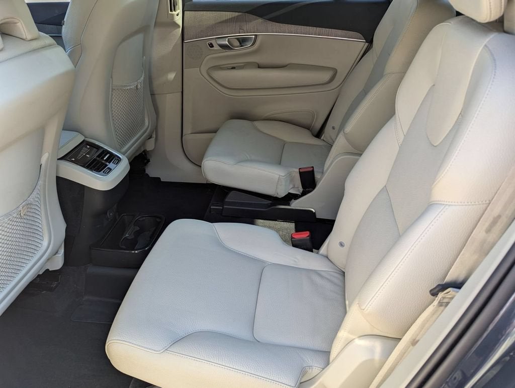 2023 Volvo XC90 Plus