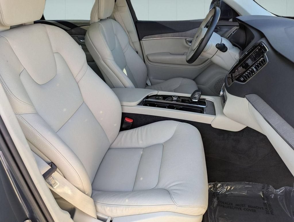 2023 Volvo XC90 Plus