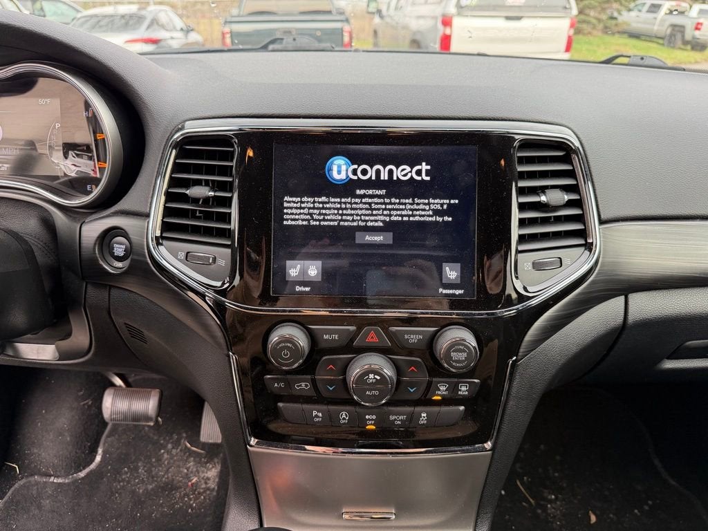 2021 Jeep Grand Cherokee Laredo X 4x4