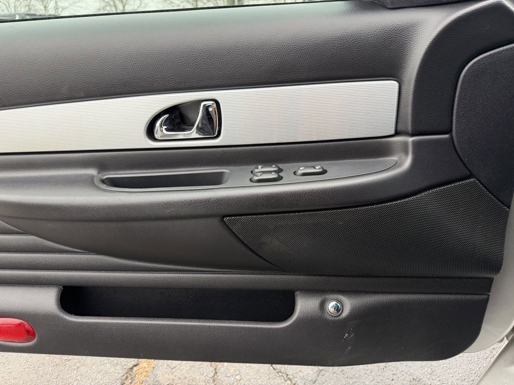 2004 Ford Thunderbird Deluxe