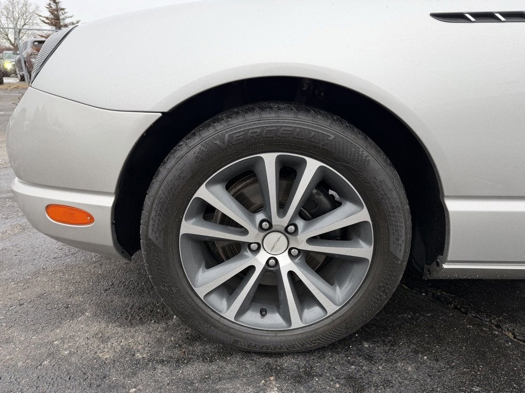 2004 Ford Thunderbird Deluxe