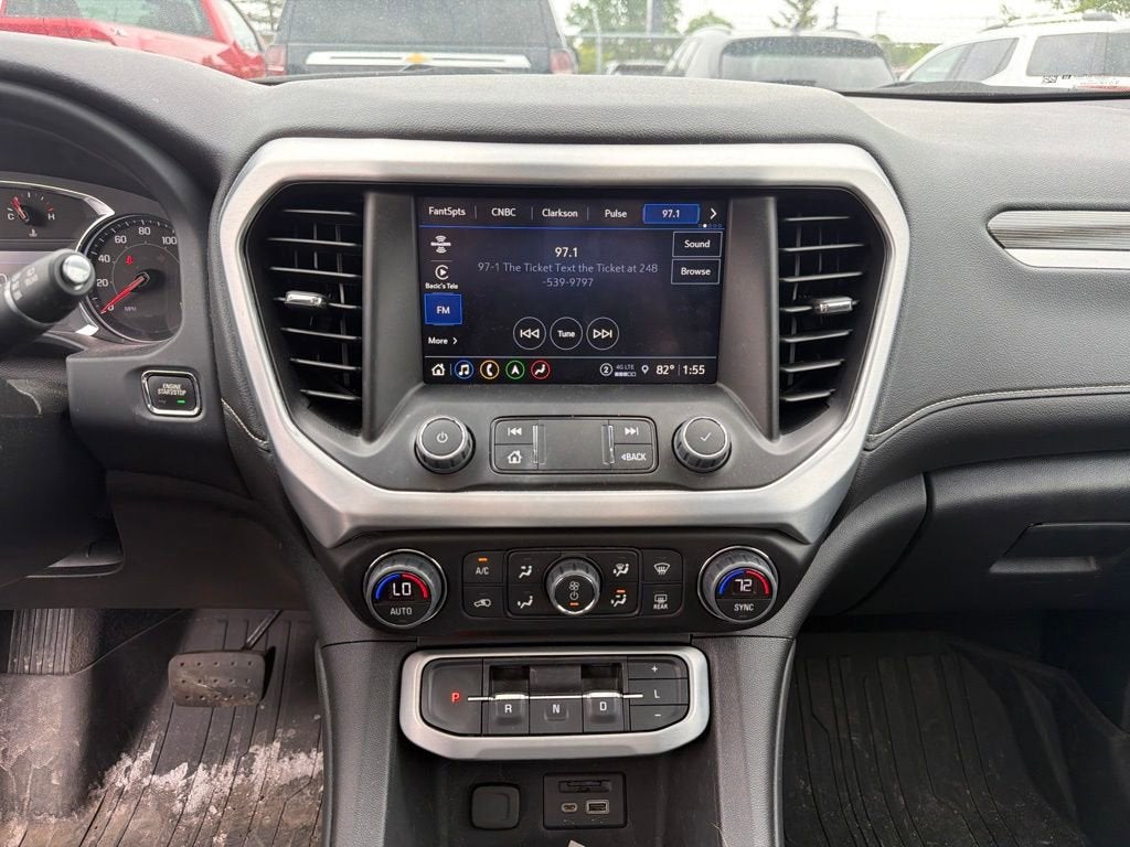 2023 GMC Acadia SLT