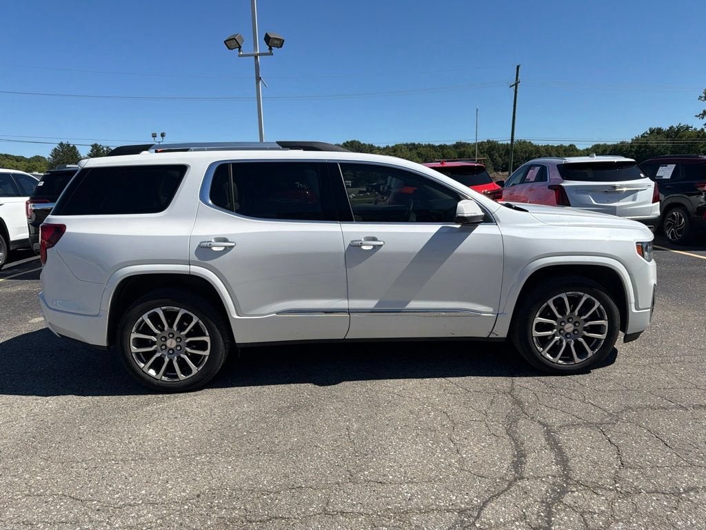 2023 GMC Acadia Denali