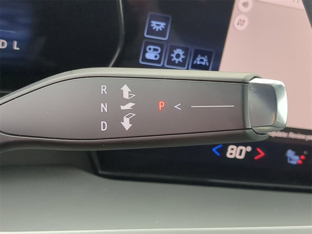 2024 Chevrolet Traverse LS