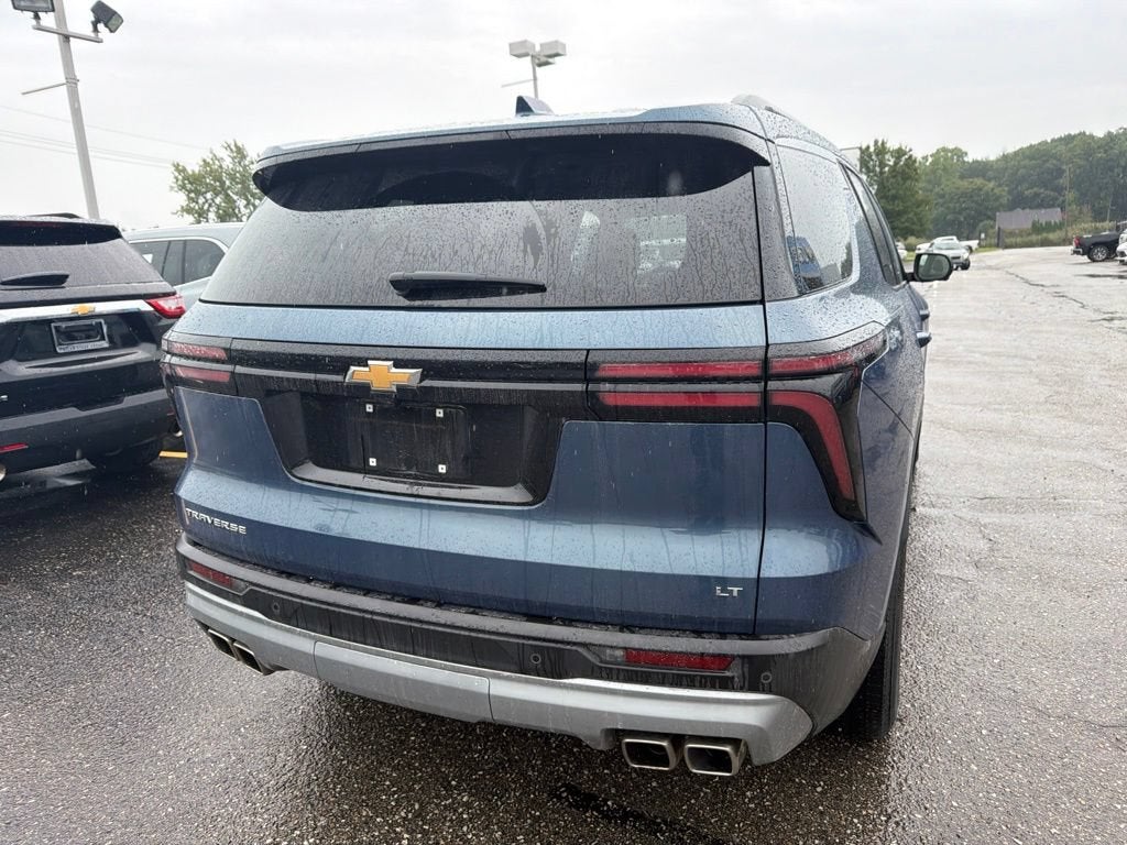 2024 Chevrolet Traverse LT