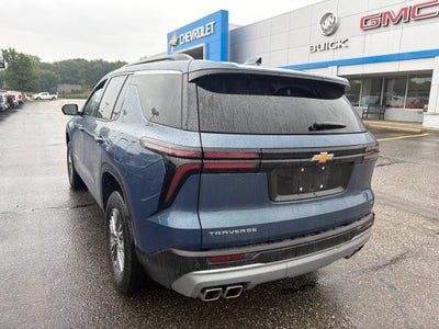 2024 Chevrolet Traverse LT