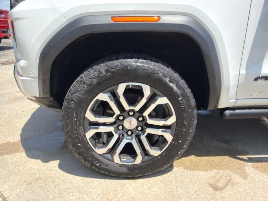 2024 GMC Canyon AT4