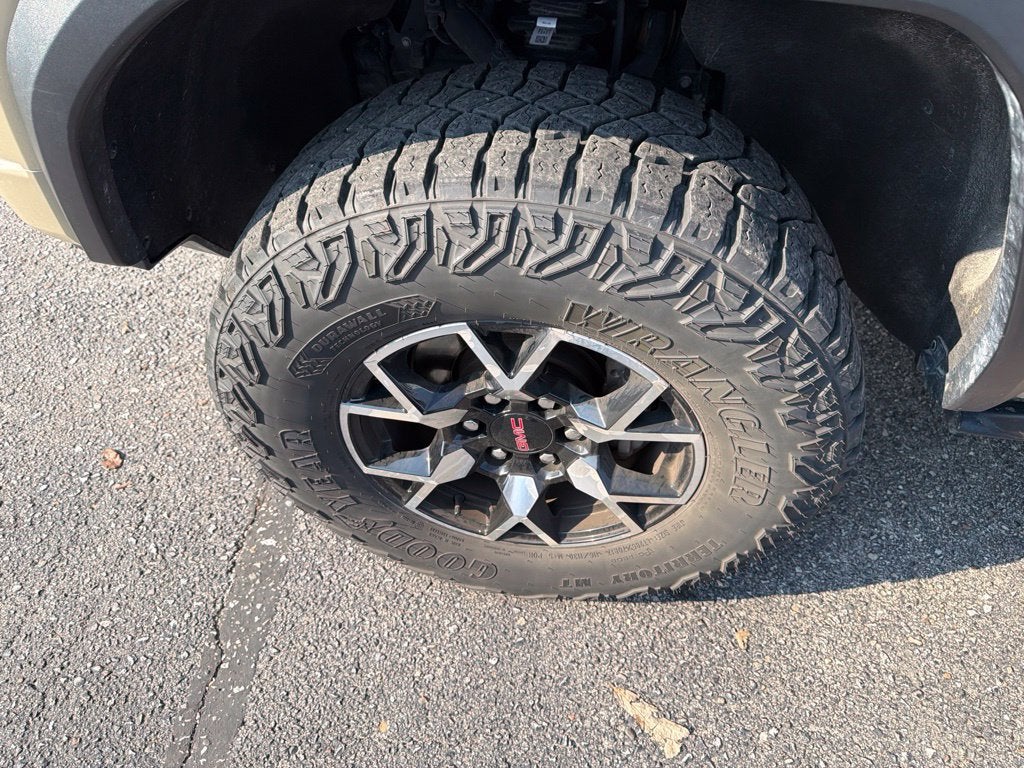 2024 GMC Canyon AT4X