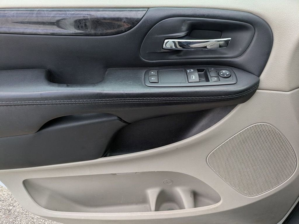 2014 RAM Cargo Tradesman