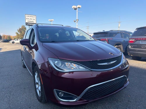 2017 Chrysler Pacifica Touring-L Plus