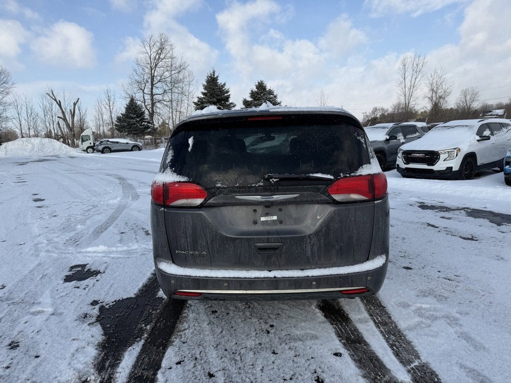 2020 Chrysler Pacifica Touring