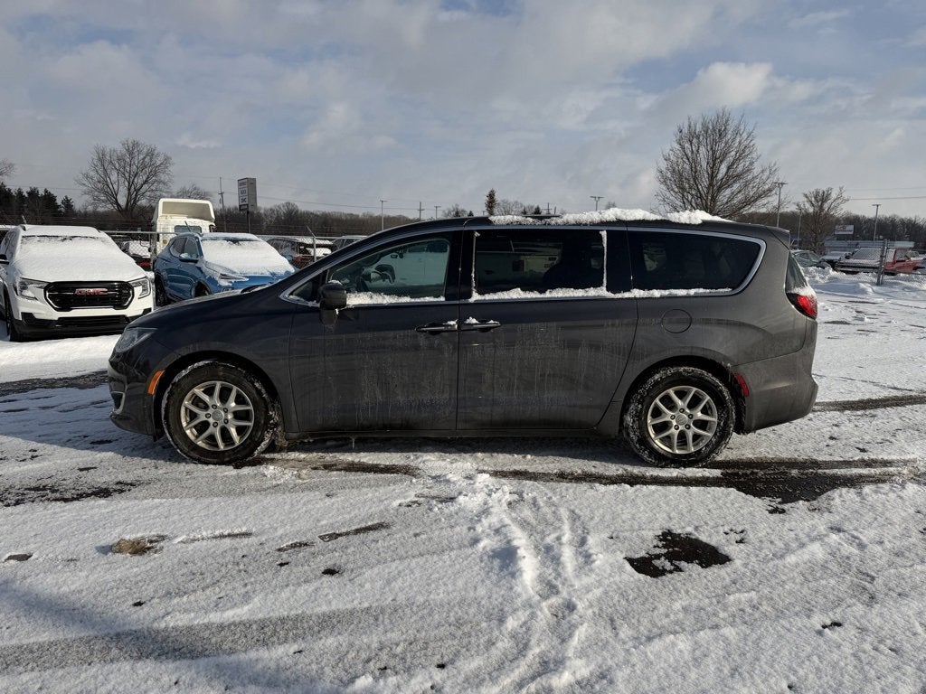 2020 Chrysler Pacifica Touring