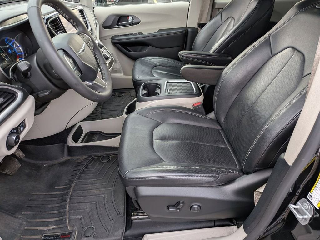 2022 Chrysler Pacifica Hybrid Touring L