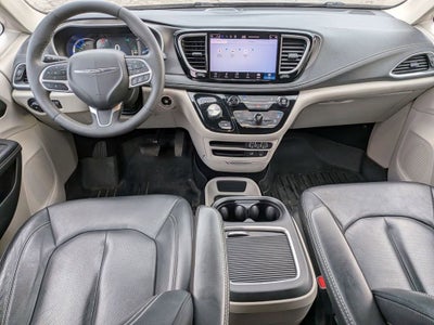 2022 Chrysler Pacifica Hybrid Touring L