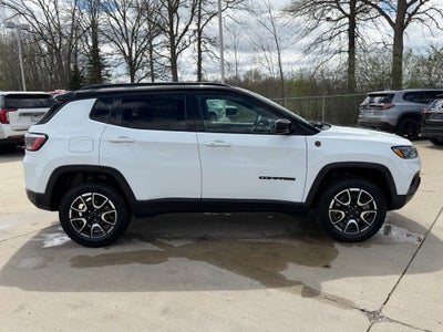 2025 Jeep Compass Trailhawk 4x4