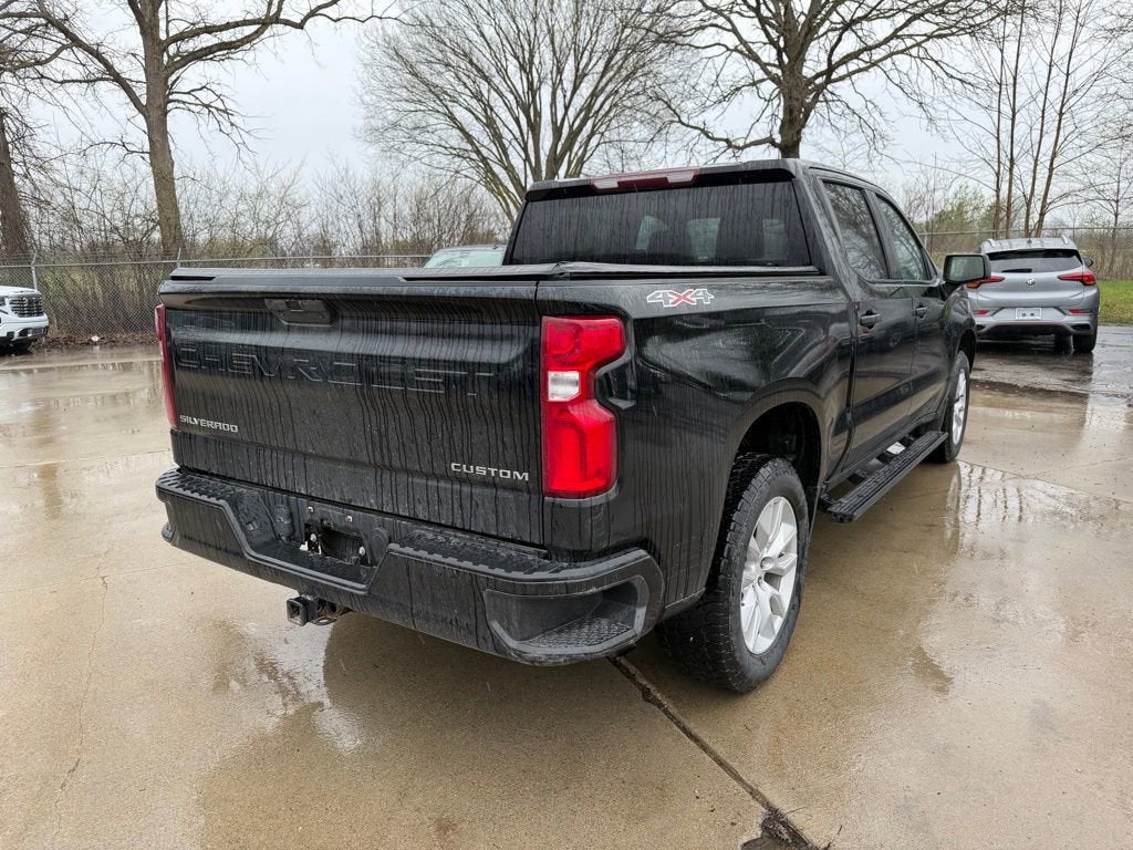2021 Chevrolet Silverado 1500 Custom