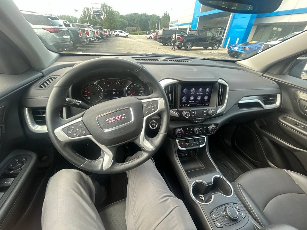 2023 GMC Terrain SLT