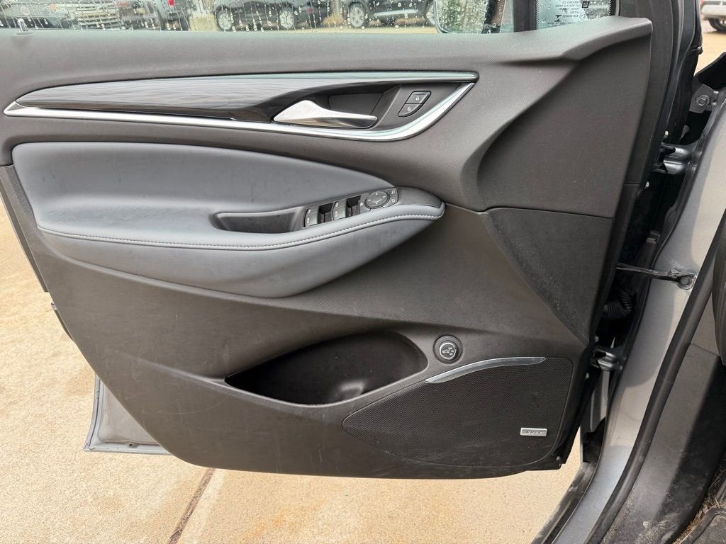 2021 Buick Enclave Essence