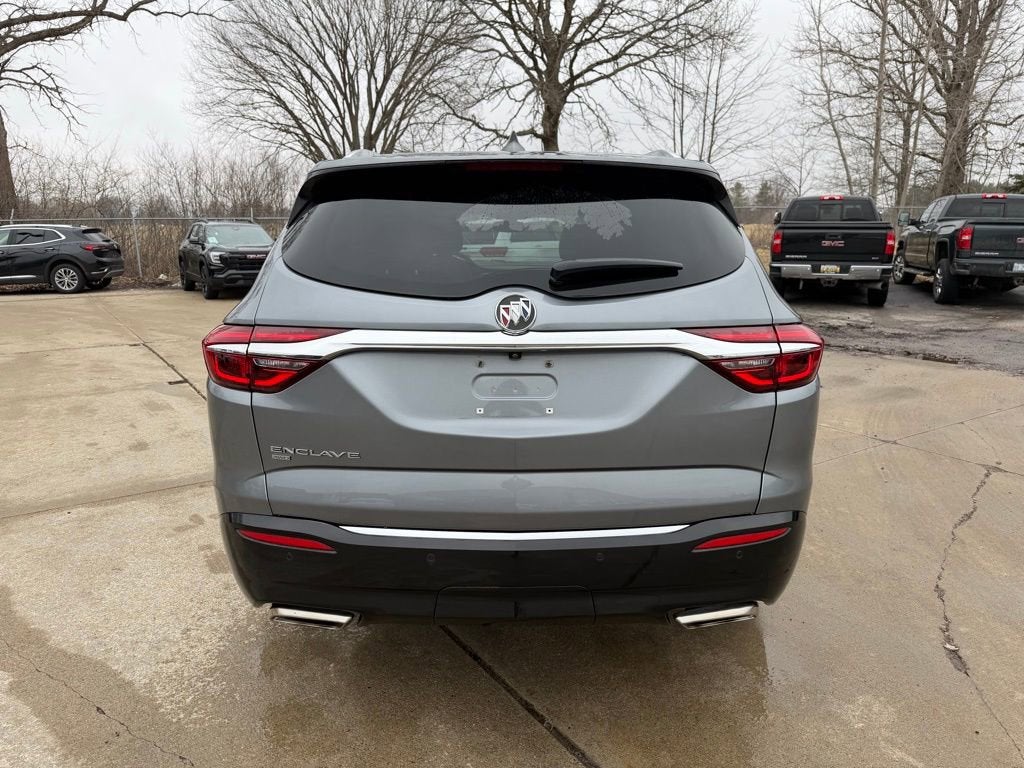 2021 Buick Enclave Essence