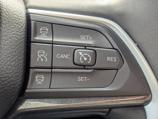 2023 Jeep Grand Cherokee Laredo 4x4