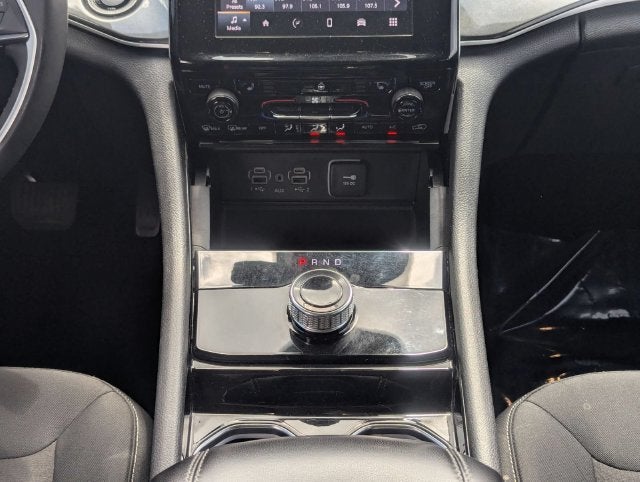 2023 Jeep Grand Cherokee Laredo 4x4