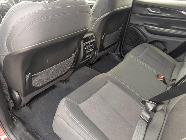 2023 Jeep Grand Cherokee Laredo 4x4
