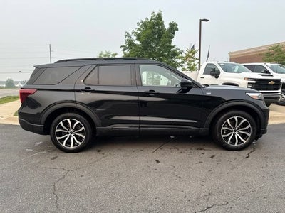 2022 Ford Explorer ST-Line