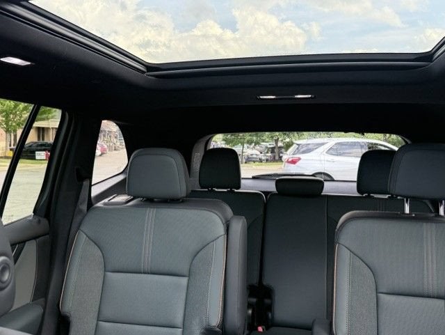 2024 GMC Acadia AT4