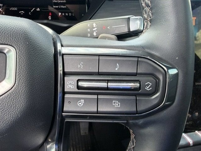 2024 GMC Acadia AT4