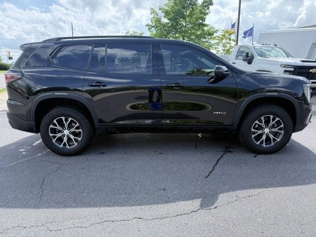 2024 GMC Acadia AT4