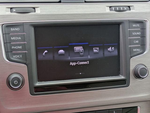 2017 Volkswagen Golf SportWagen S