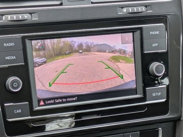 2018 Volkswagen Golf SportWagen TSI S