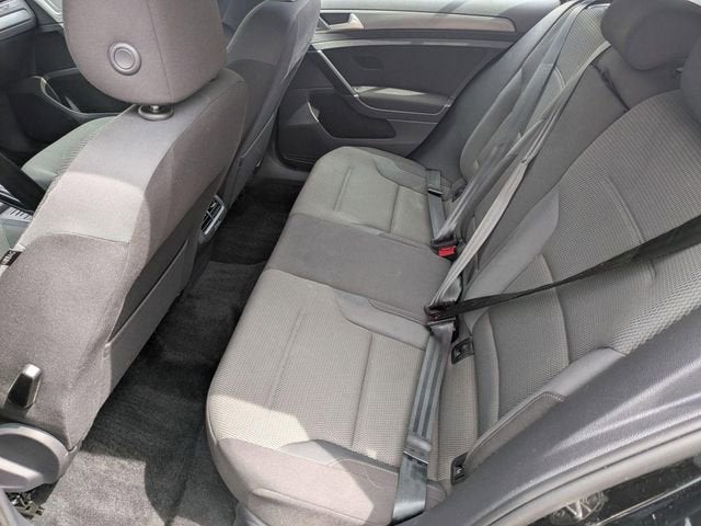 2018 Volkswagen Golf SportWagen TSI S