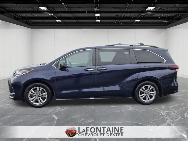 2022 Toyota Sienna XSE