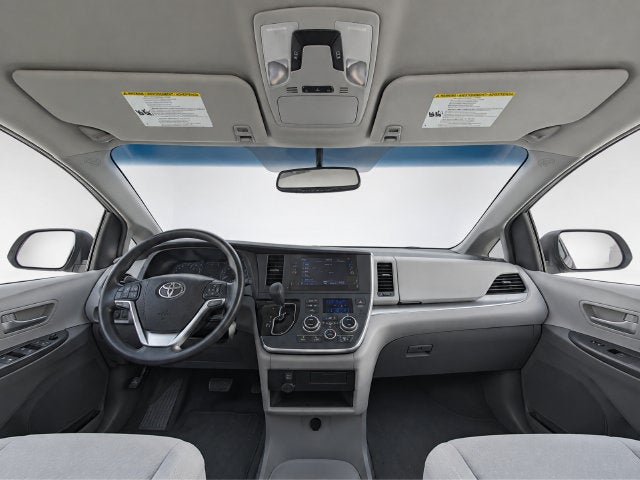 2017 Toyota Sienna LE
