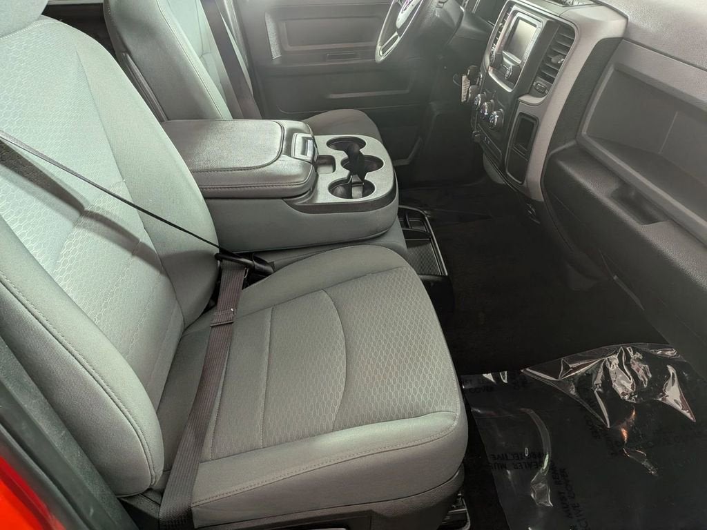 2017 RAM 1500 Express Crew Cab 4x4 5'7" Box