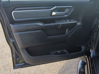 2021 RAM 1500 Big Horn Crew Cab 4x4 5'7" Box