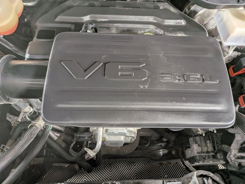 2020 RAM 1500 Big Horn Crew Cab 4x4 5'7" Box