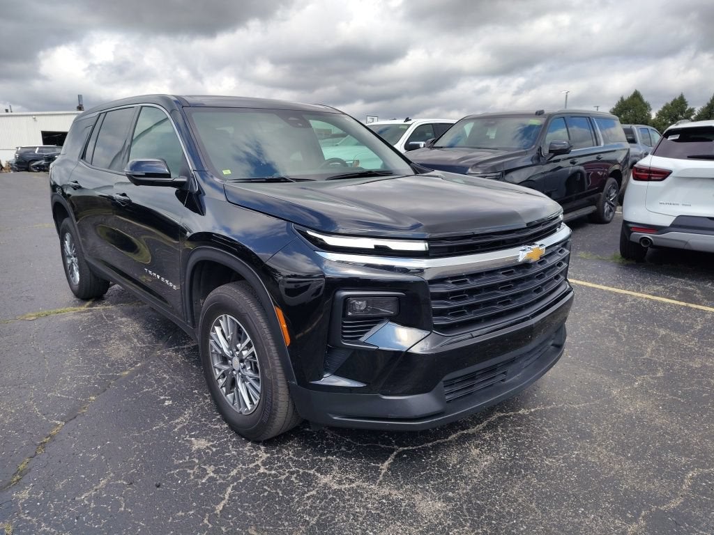 2024 Chevrolet Traverse LS