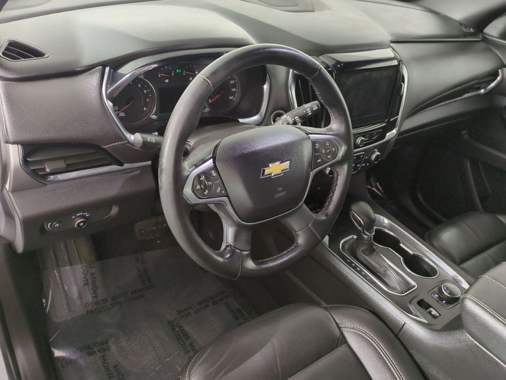 2023 Chevrolet Traverse LT Leather