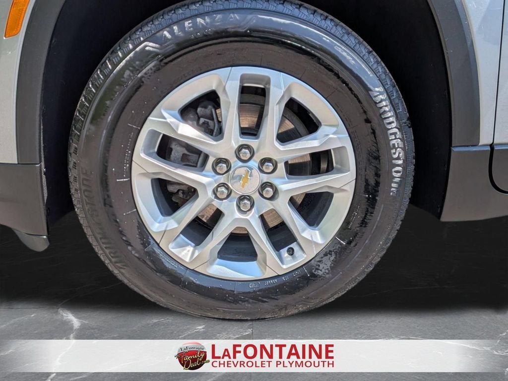 2023 Chevrolet Traverse LS