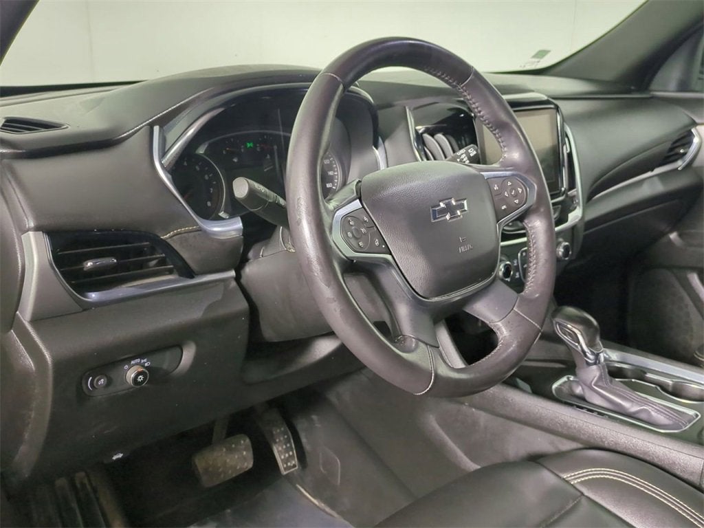 2022 Chevrolet Traverse LT Leather