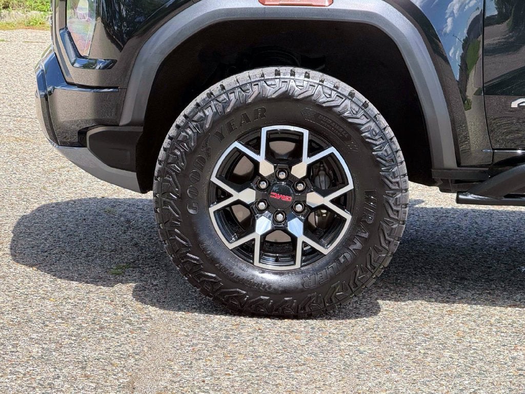 2024 GMC Canyon AT4X