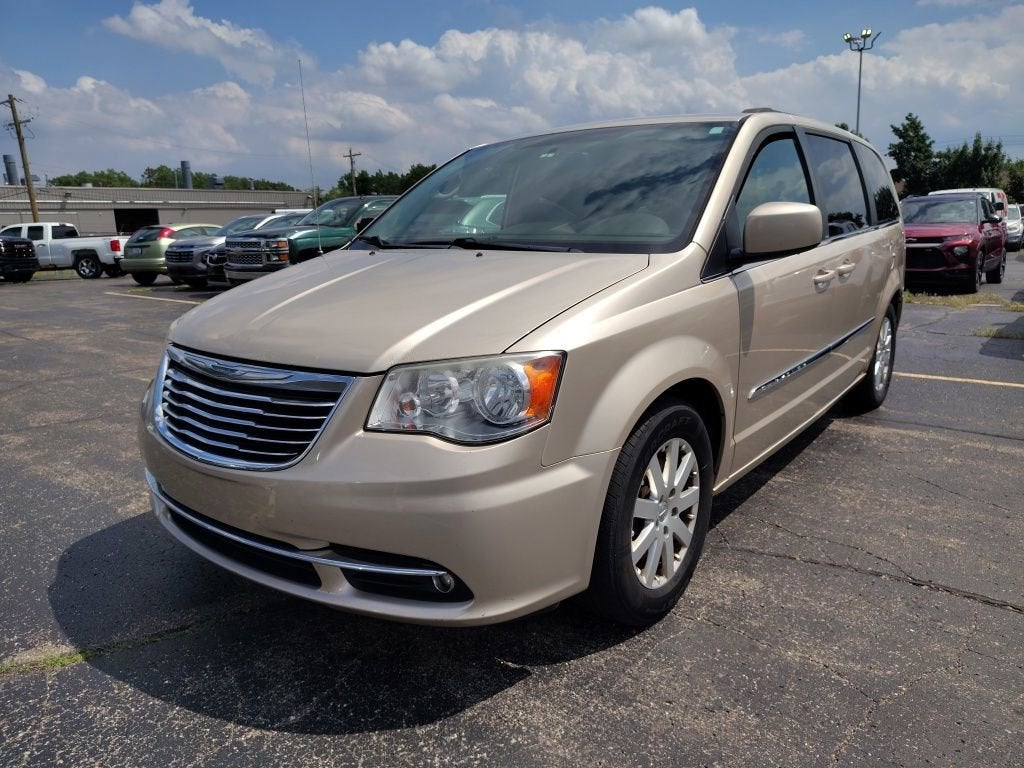 2013 Chrysler Town & Country Touring
