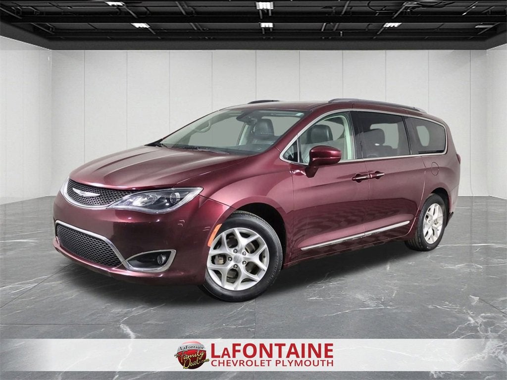 2017 Chrysler Pacifica Touring-L Plus