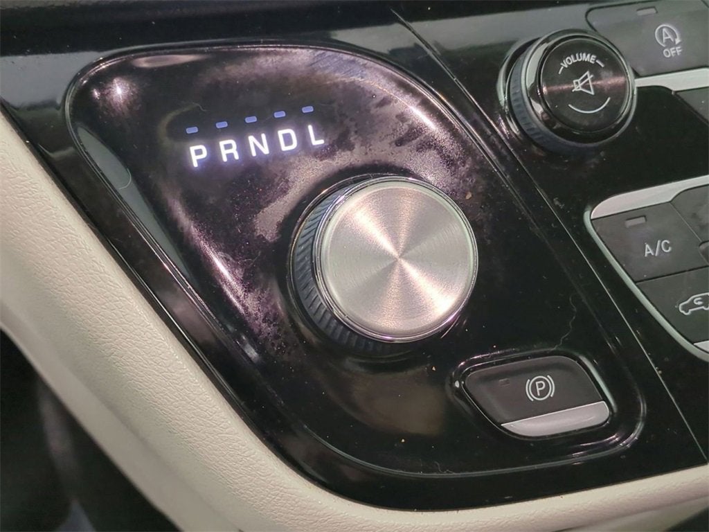 2017 Chrysler Pacifica Touring-L Plus