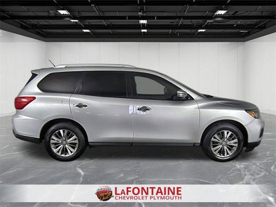 2018 Nissan Pathfinder SV