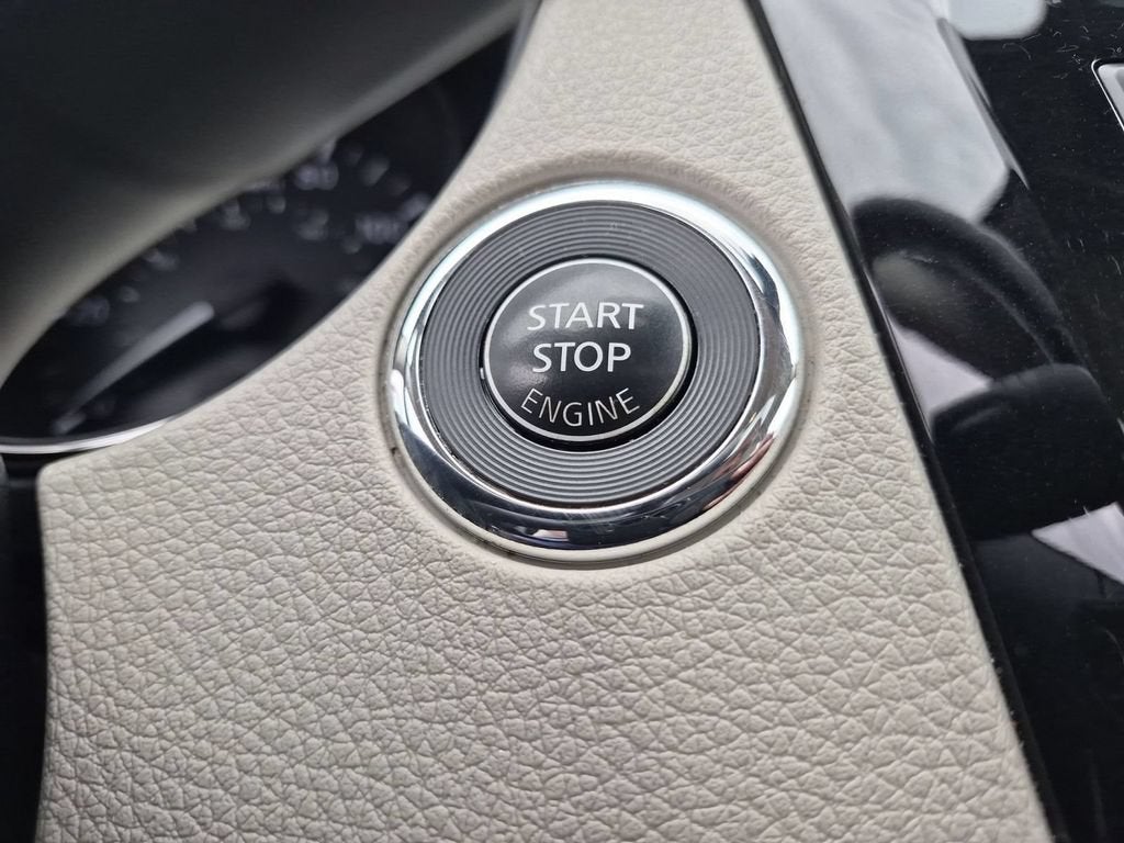 2022 Nissan Rogue Sport SL AWD Xtronic CVT