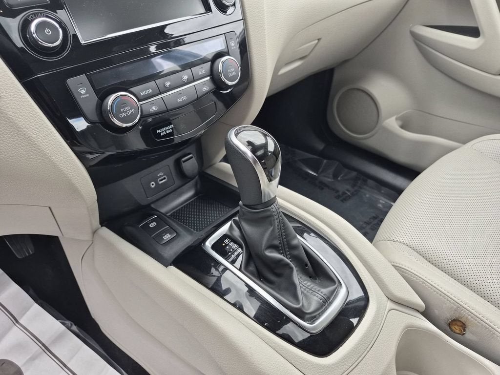 2022 Nissan Rogue Sport SL AWD Xtronic CVT